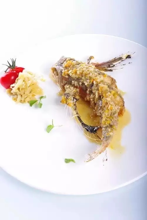 【創(chuàng)新菜】酸白菜辣煮角魚
