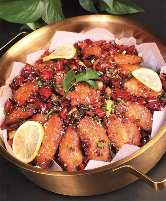 【創(chuàng)新菜】干煸雞翅鍋