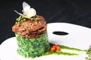 藤椒牛肉配菜心