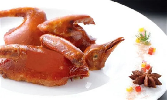 網(wǎng)紅菜品“玻璃脆皮乳鴿”，配方與制作方法全公開！（附制作視頻）