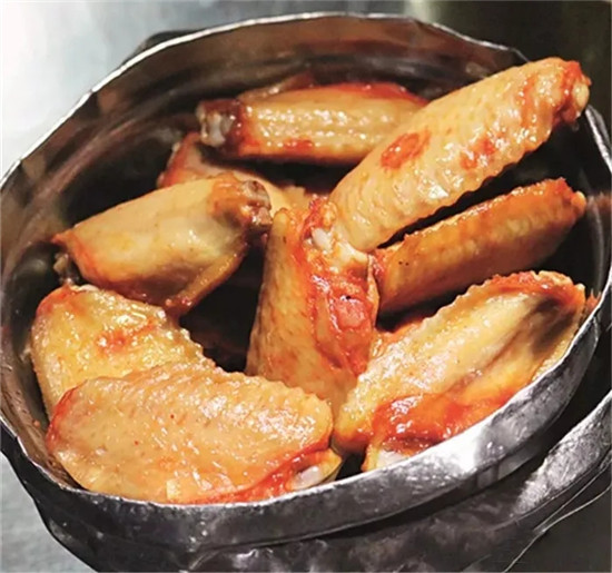 【創(chuàng)新菜】干煸雞翅鍋