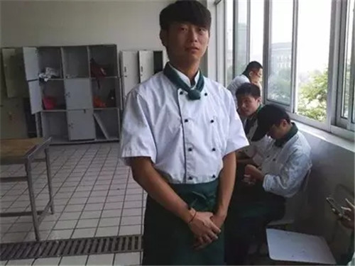 一廚師學(xué)校被曝黑幕：花3000元報(bào)名，就能買到高級廚師證