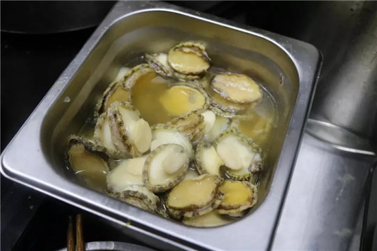 【粵菜】招牌花膠雞