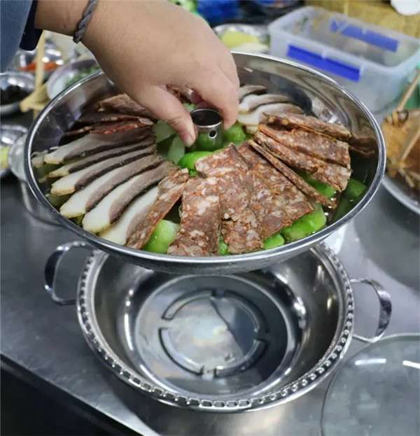 【熱賣菜】汽鍋臘味拼盤(pán)