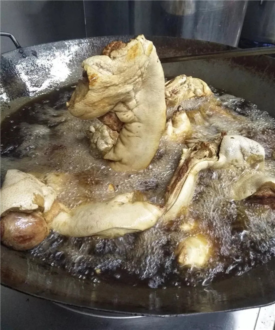 【粵菜】招牌三杯豬手