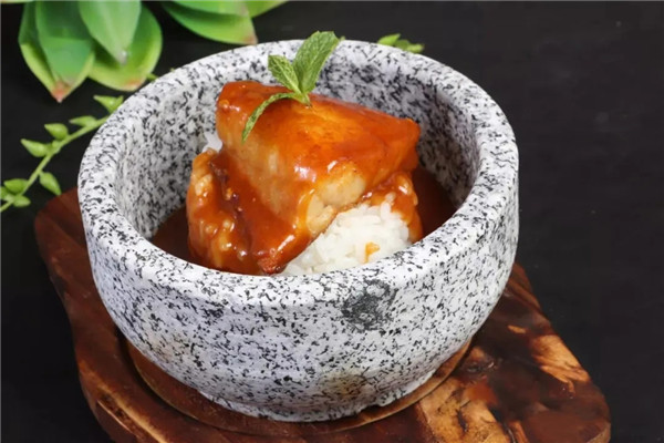 【酒店菜】腐乳臭桂魚撈飯