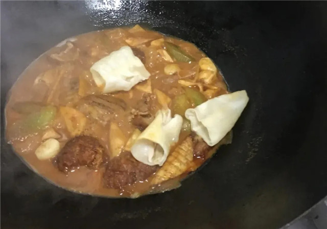 【創新菜】春筍花膠燒蹄髈