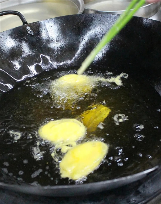【粵菜】避風(fēng)塘魚茄盒