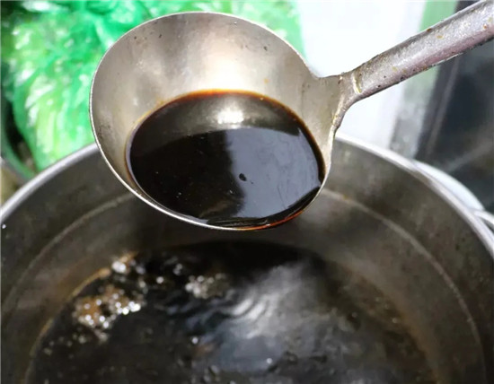 【熱賣菜】冬陰功醬油水煮魚