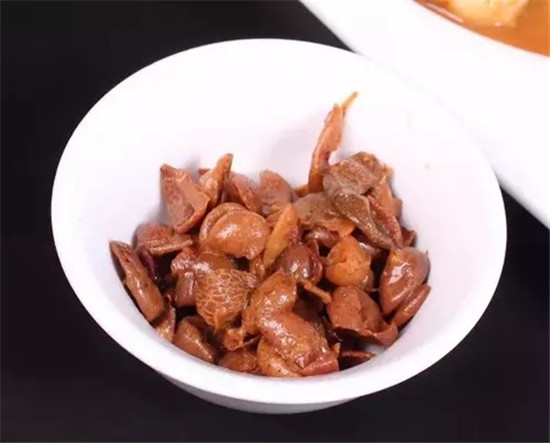 【家常菜】山黃皮燜魚