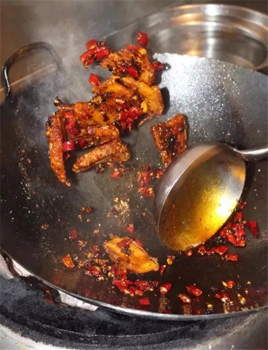 【家常菜】干媽醬爆肉