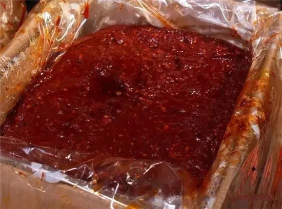只用12種香料炒制，這款紅油火鍋麻辣鮮香，不渾不煳！