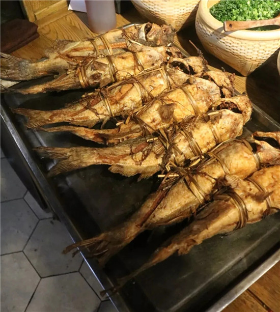 【熱賣菜】柴火稻草魚
