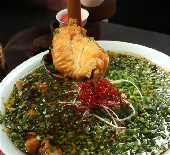 【熱賣菜】冬陰功醬油水煮魚