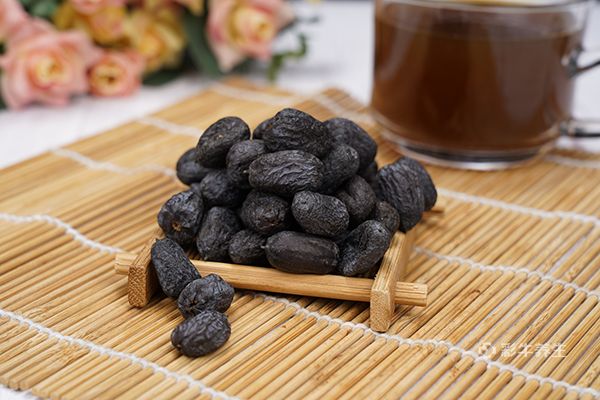 黑棗泡酒1.jpg