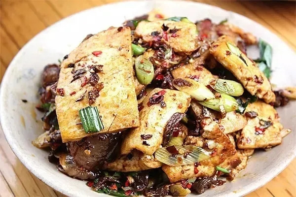 【農家菜】煎豆腐炒臘肉