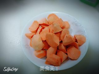 拔絲地瓜的做法步驟：1