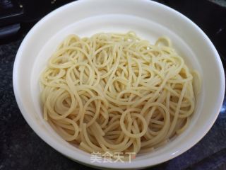 小蝦番茄醬意大利面的做法步驟：5