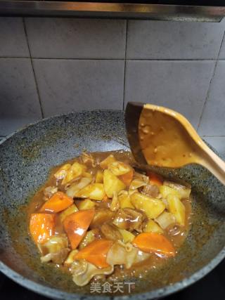 咖喱土豆燜護心肉的做法步驟：9