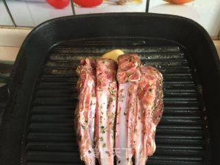法式迷迭香烤小羊排的做法步驟：4