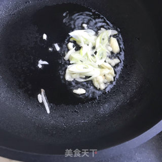 絲瓜炒羊肚菌的做法步驟：6