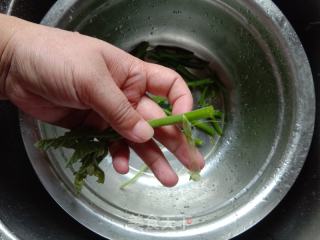 清炒南瓜藤的做法步驟：2