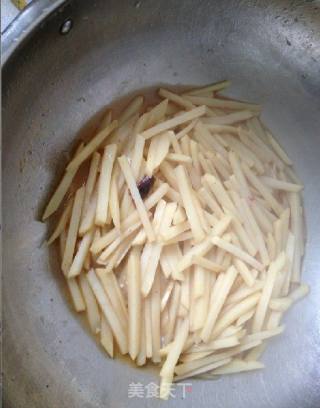 酸辣土豆絲的做法步驟：5