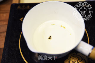 覆盆子巧克力慕斯的做法步驟：1