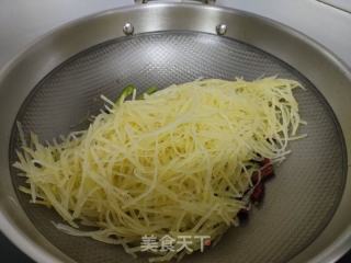 酸辣土豆絲的做法步驟：8