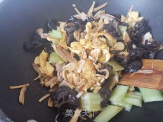 傳統(tǒng)木須肉的做法步驟：11
