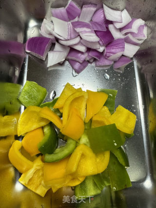 黑椒牛肉粒的做法步驟：4
