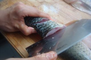 無油烹魚-家庭制【西湖醋魚】（選料、片魚、調味步步詳細）的做法步驟：11