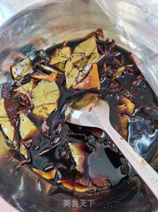 自制臘肉的做法步驟：1