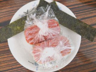 午餐肉飯團的做法步驟：10