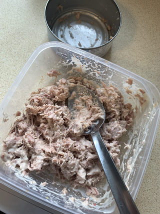 吞拿魚玉米意面的做法步驟：1