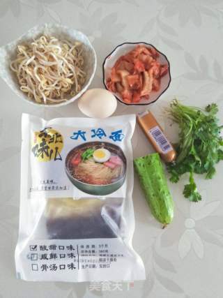 東北大冷面的做法步驟：1