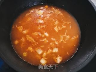 辣白菜豆腐湯的做法步驟：5