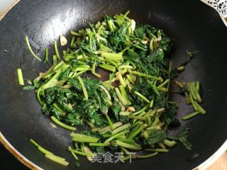 蒜香腐乳紅薯葉的做法步驟：5