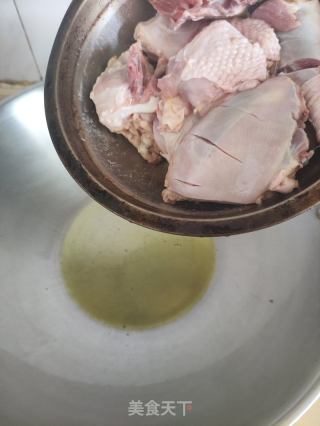 子姜板栗雞的做法步驟：4
