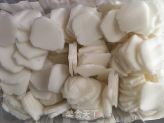 排骨蘿卜湯年糕的做法步驟：1