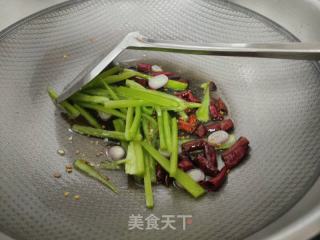 酸辣土豆絲的做法步驟：7