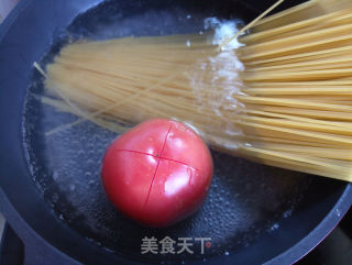 番茄肉末意大利直面的做法步驟：1