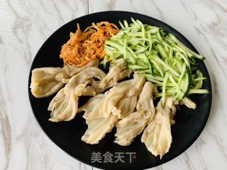 火麻油芥末鴨掌的做法步驟：7