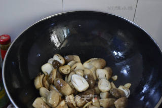 耗油燴鮮蓮草菇的做法步驟：11