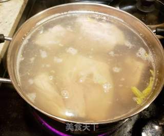 韓式豬骨湯的做法步驟：6