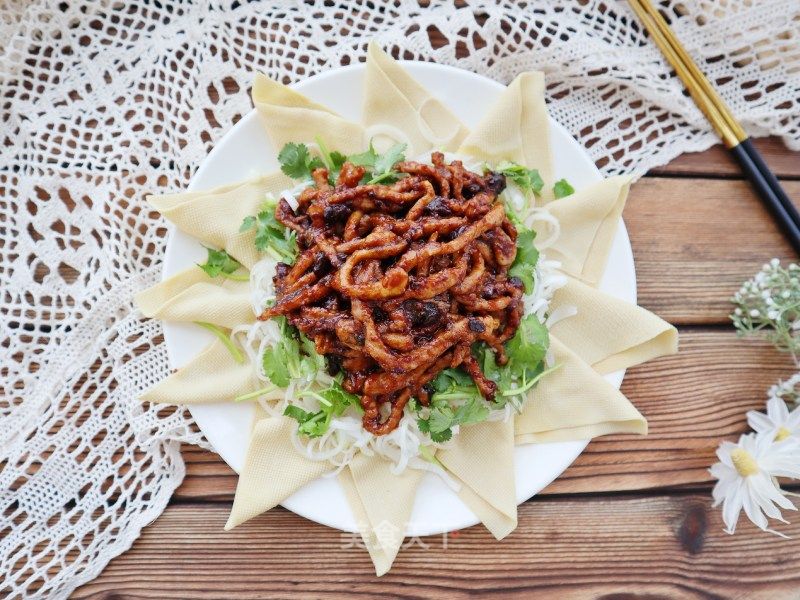醬爆里脊肉絲??醬香濃郁，香而不油膩的做法