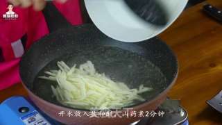 韓式醬山藥絲的做法步驟：3