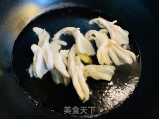家庭版火麻芥末鴨掌的做法步驟：2