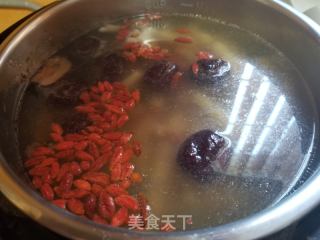 山藥雞腳響螺湯的做法步驟：10