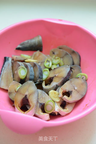 五香熏魚的做法步驟：3